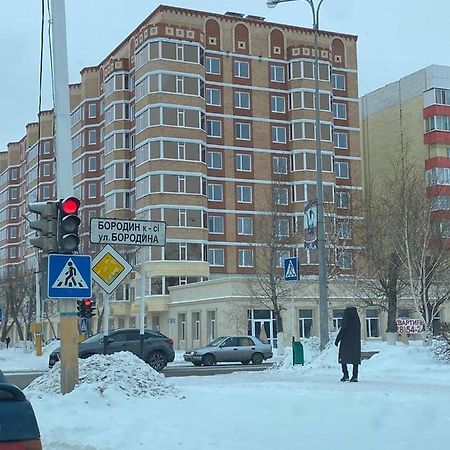 2-Ухкомнатная Современная Новая Квартира В Центре Города Kostanay Bagian luar foto
