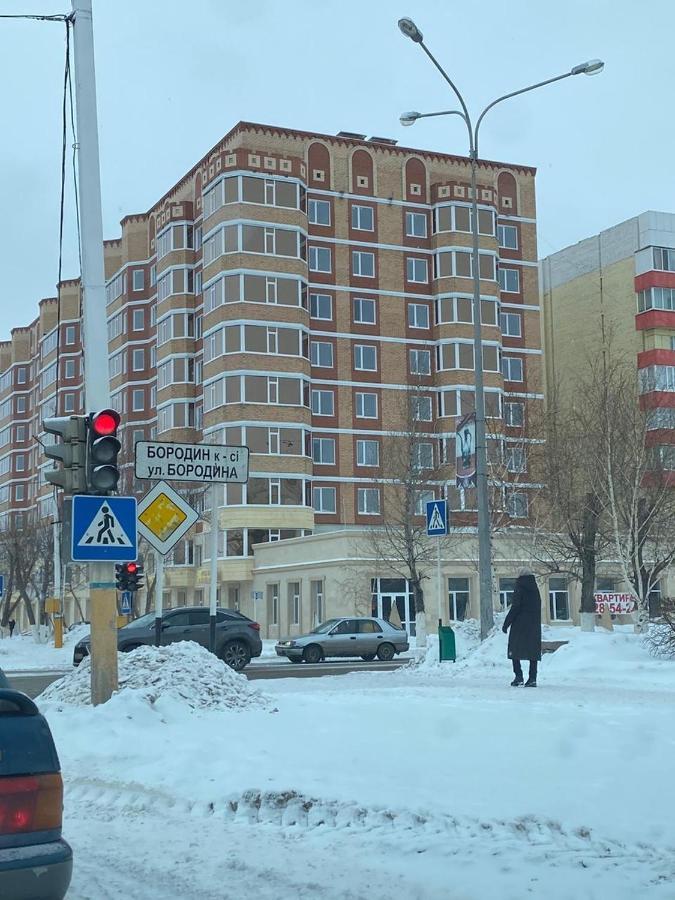 2-Ухкомнатная Современная Новая Квартира В Центре Города Kostanay Bagian luar foto